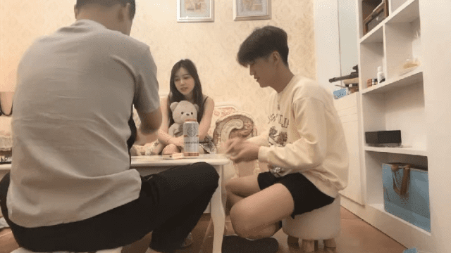 Nhậu đêm cùng người yêu bạn thân - aeartmbg.sbs