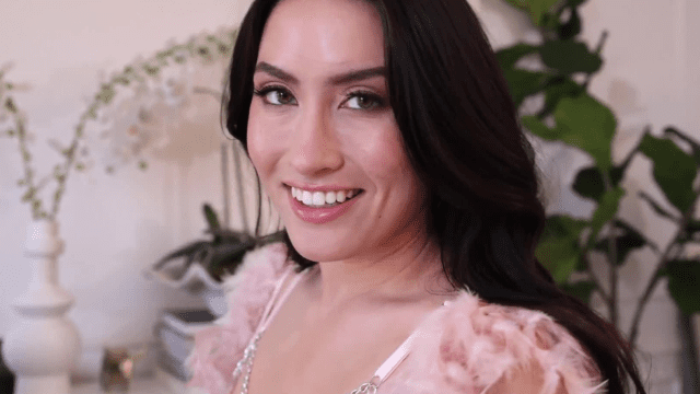 Cô nàng người mẫu đồ lót hàng cực phẩm - aeartmbg.sbs