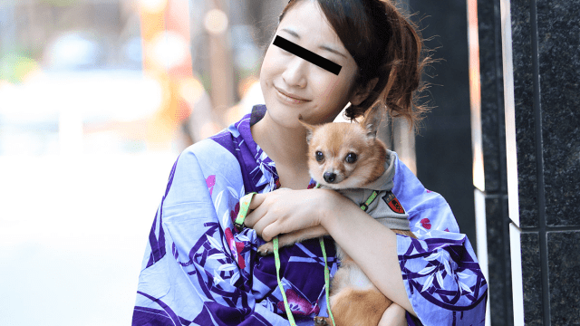 082423_01 - Người đẹp mặc yukata dắt chó đi dạo - aeartmbg.sbs